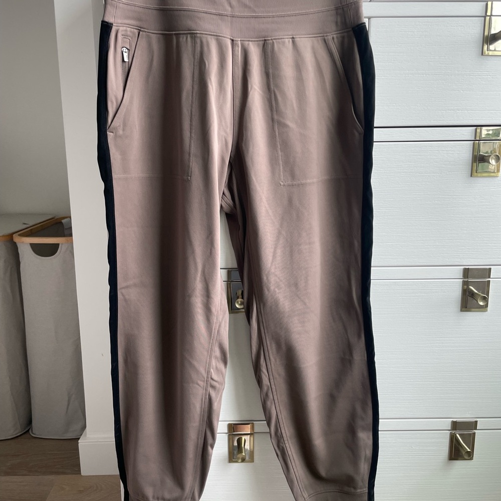 Men's Tan Jogger Pants